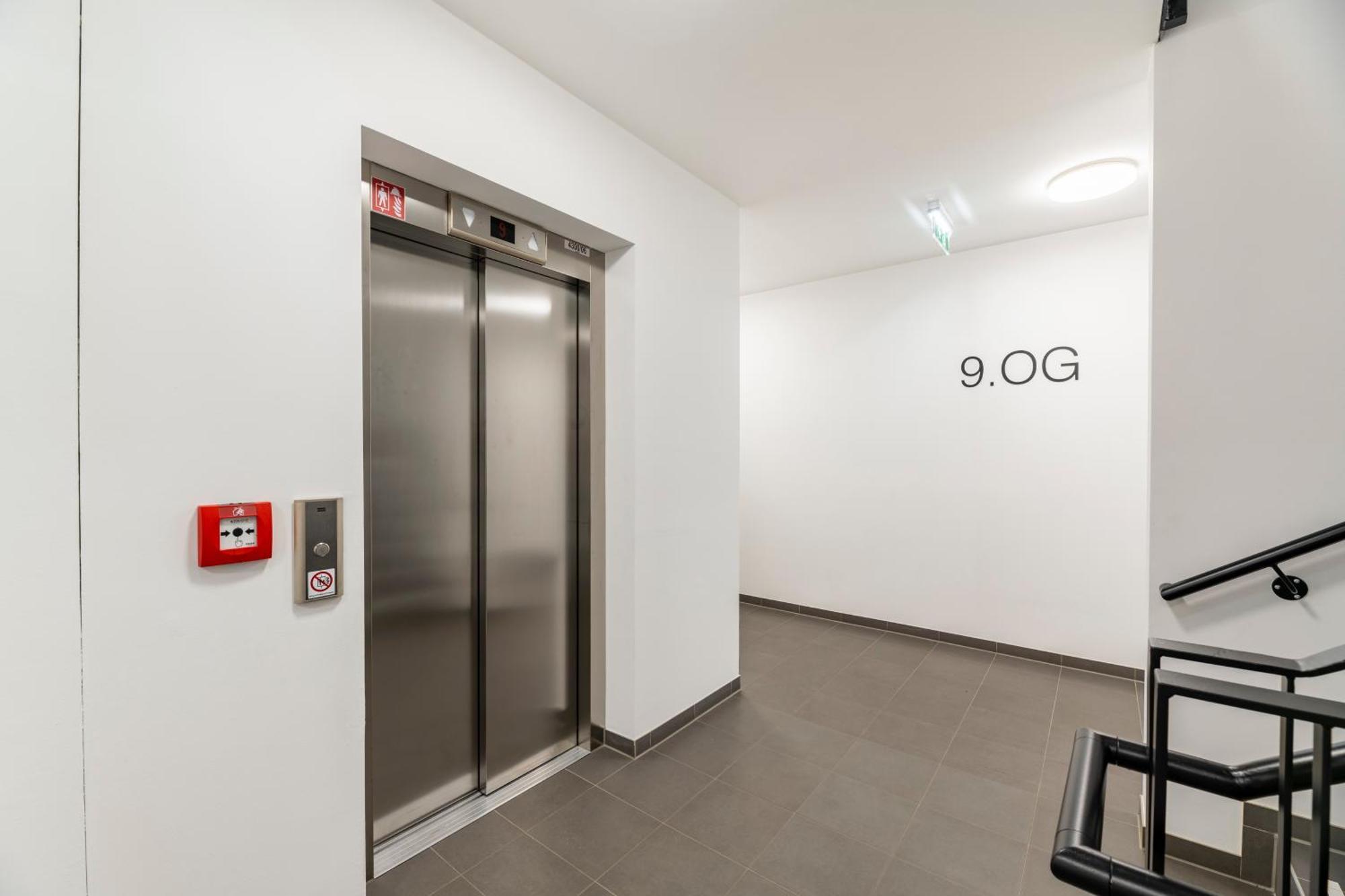 Edler Wohnraum Panoramablick 3 Sz Boxspringbetten, E-Ladestation, Kaffeevollautomat, Klima, Lift, Terrasse & 2Xtg 그라츠 외부 사진