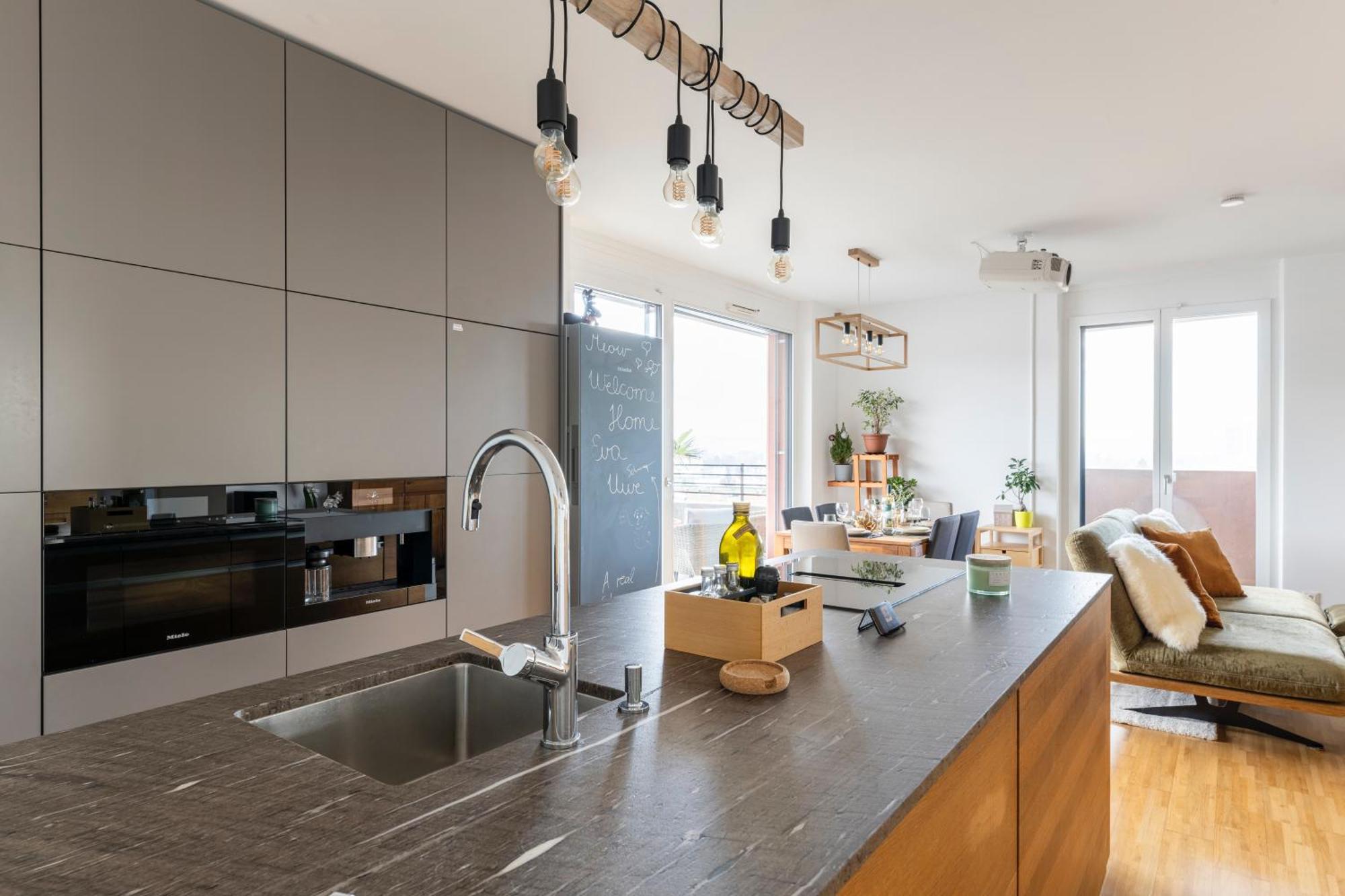 Edler Wohnraum Panoramablick 3 Sz Boxspringbetten, E-Ladestation, Kaffeevollautomat, Klima, Lift, Terrasse & 2Xtg 그라츠 외부 사진